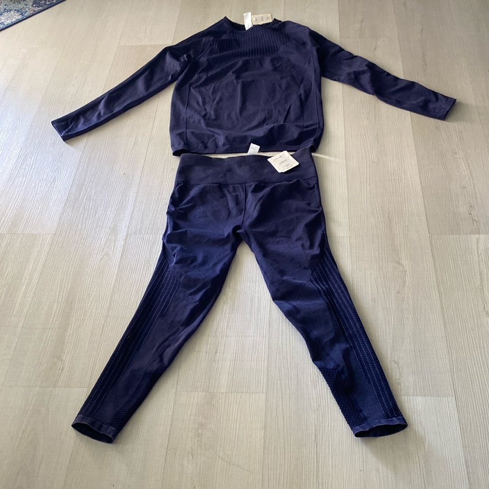 NWT Fabletics 2 pieces